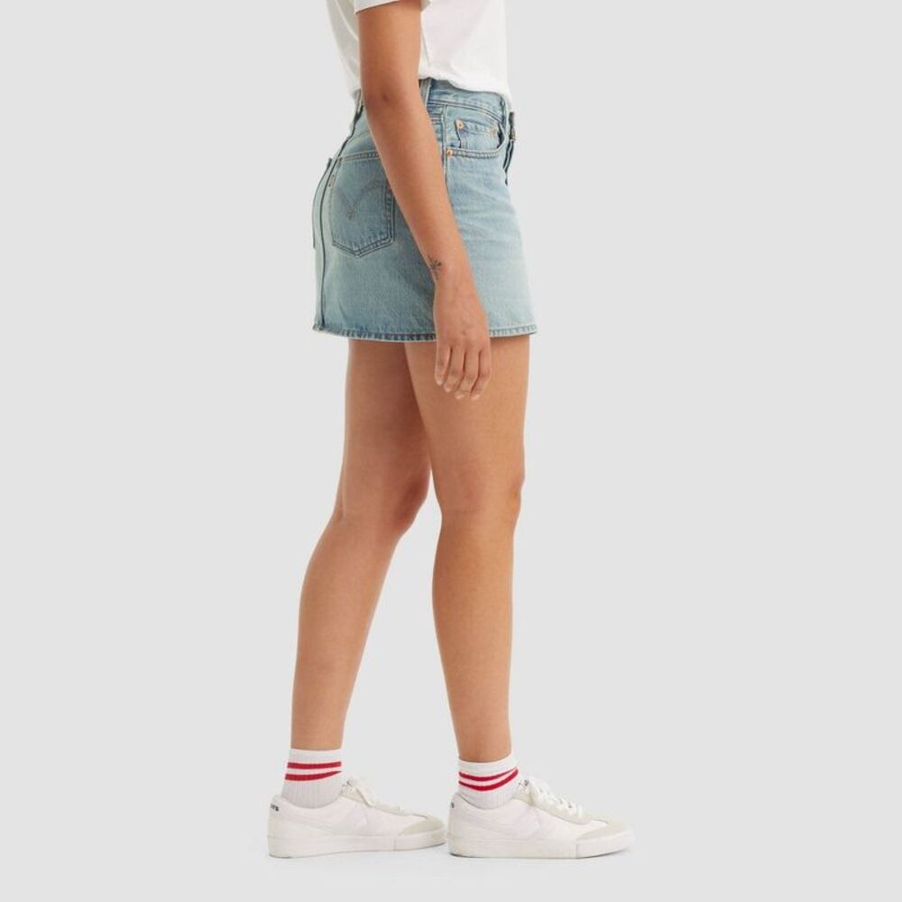 Levi's Women's Iconic Mini Skirt - Woven Minutes 29 - Picture 2 of 4